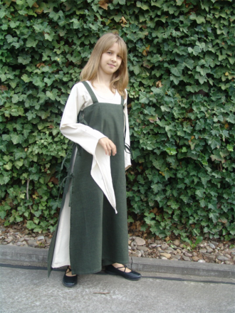 Kinderüberkleid "Hildegard" Grün